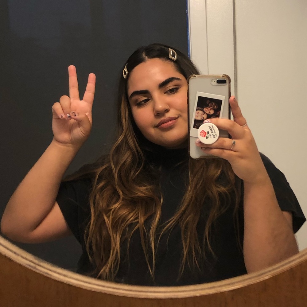 Meet your Posher, Cassandra